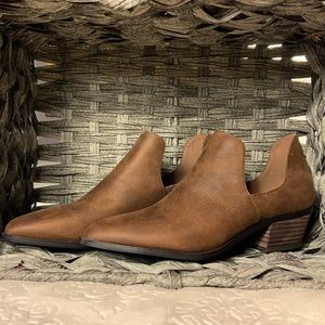 Chinese Laundry Women’s Size 9 Brown Ankle Boots